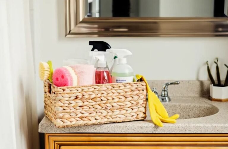 Small Everyday Items: 21 Simple Objects That Shape Daily Life