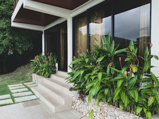 Why Bespoke Glass Doors Are a Stunning Addition to Any Home